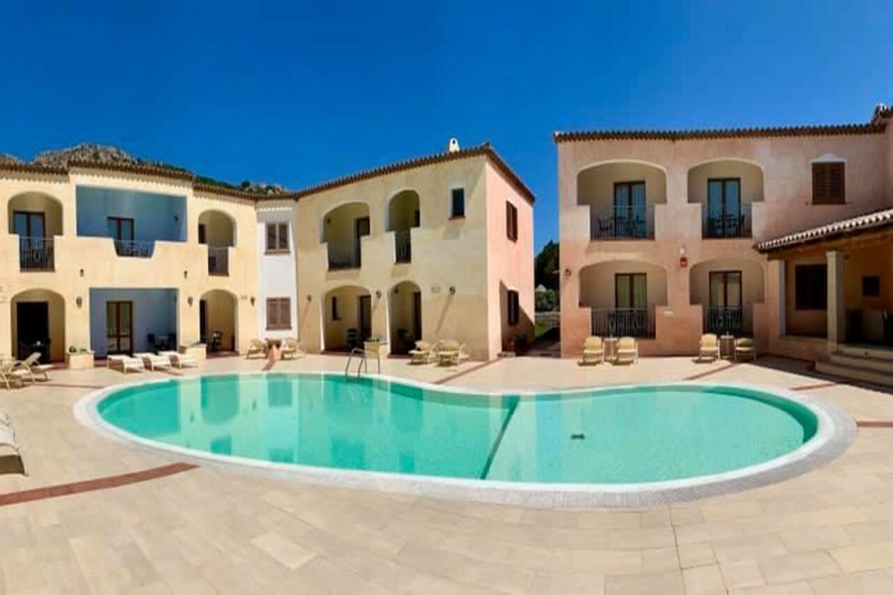 Hotel Monti Di Mola Порто-Черво Екстер'єр фото