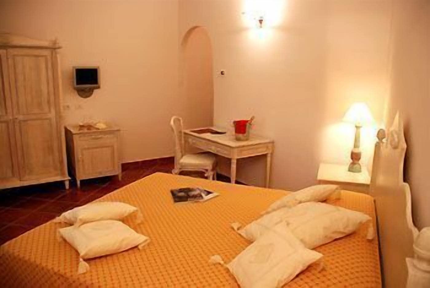 Hotel Monti Di Mola Порто-Черво Екстер'єр фото